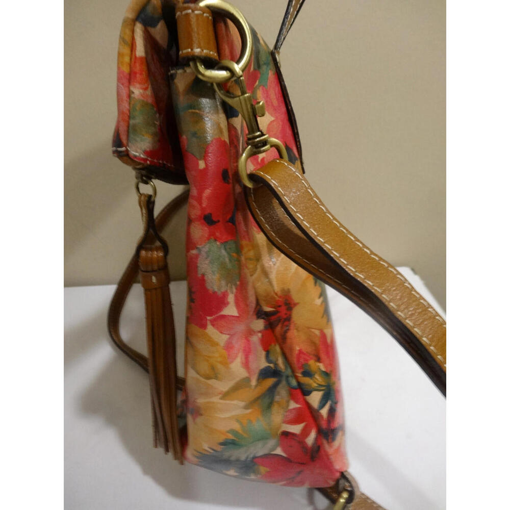 Patricia Nash Flower Bouquet Convertible Luzille Backpack - Picture 3 of 9